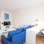 Le Globe Trotter - * Tours