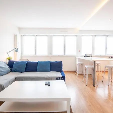 Le Globe Trotter - * Tours